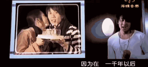 一首歌一个故事,少不经事的爱情里,陪伴我们的人啊,他叫林俊杰!