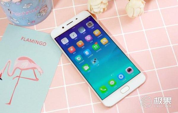 双核对焦的OPPO R9S,超大光圈让拍照更清晰