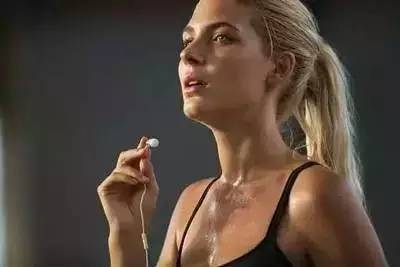 因此,运动达到散发小腿而从而流汗减肥的效果.坐着什么瘦热量 因此,运动达到散发小腿而从而流汗减肥的效果.坐着什么瘦热量