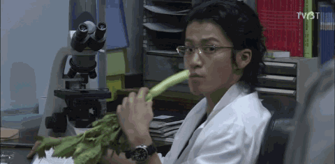 我们找来了几位美女玩家跟你一起谈谈《王者荣耀》