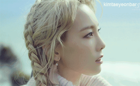 这些年我们想染不敢染的发色,金泰妍都做到了且美爆了