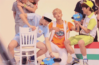 行走的表情包黄子韬之浮夸演技日常-娱乐频道-手机搜狐