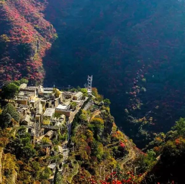 岳家寨人口_平顺岳家寨(3)
