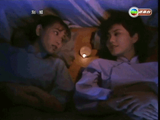 阿华最后因爱生恨,在阿芳待嫁的日子借刀杀人杀死了新郎 (林保怡饰)