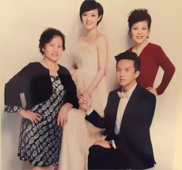 邓超和孙俪都来自父母离异的家庭,所以他深知全家其乐融融,孩子自然