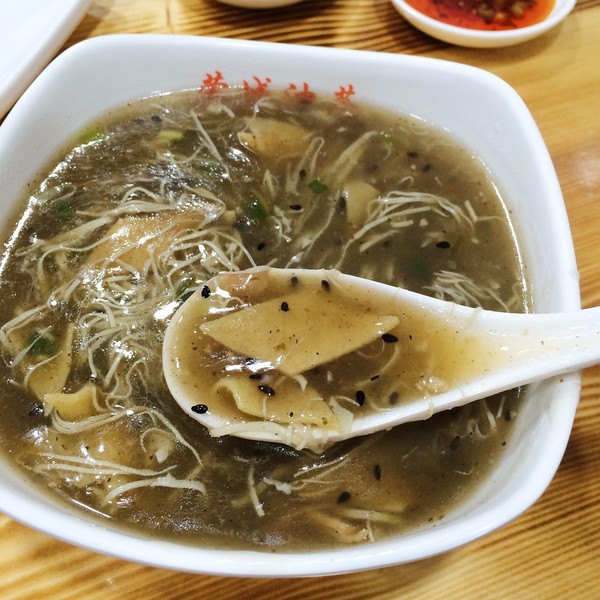 据说蒙城人喝油茶只认这家,隐匿在曙光路的小店 「蒙城油茶」 貌似才