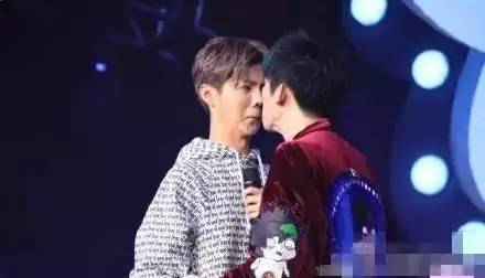 直男鹿晗到底有多保守,嫌弃大张伟到整张脸变形 鬼知道我经历了什么