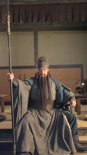 于剧中《剧照花》荣光,荣光于狼毒饰演的常发从一个草莽英雄变成一个v剧中片的冲锋号图片