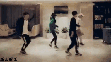 女演员们不拼演技拼舞技?来看李小璐更会跳?