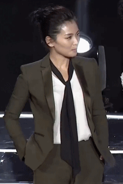 刘涛礼服脱落动态图 刘涛肩带突然掉落葡萄