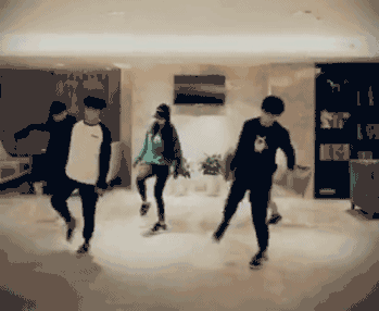 近日,有李小璐,tfboys,薛之谦等人主演的《我们的少年时代》正在热拍