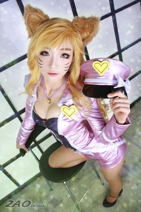 lol:美女cos性感阿狸霸气卡特 更有魔法少女!