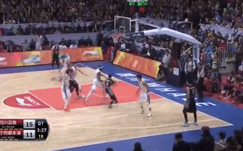 鞍山保罗打爆刘炜,男篮后卫完成改朝换代