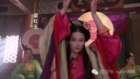 金兵败北后,夫妻二人名扬天下,梁红玉还实至名归的被朝庭加封为杨国夫