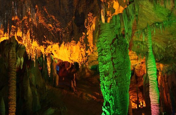 凤凰古城奇梁洞介绍,地址,门票价格,图片