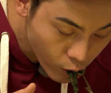 十二道锋味 张曼玉街头揽客陈伟霆耍帅卖萌各种吃