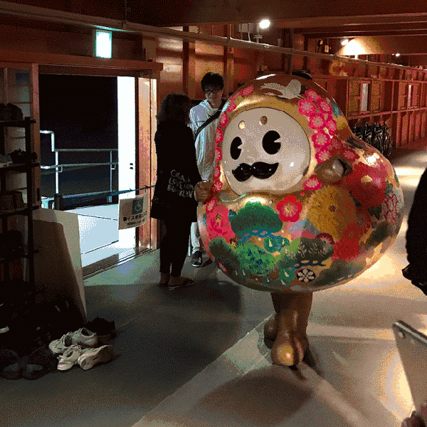 下图是我坐新干线返回东京,路过高崎市,随手所拍的几张照片.