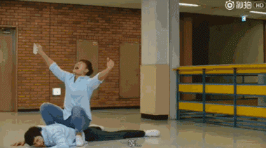 这剧有毒,李光洙全裸出镜,变身搞笑漫画男主角