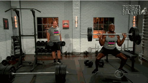 健身房里的妹子都是被你们这些臭屌丝给吓跑的!