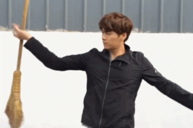 为大家表演一个特技:反差萌 李易峰:男士发型白皮书 其实作为当红男