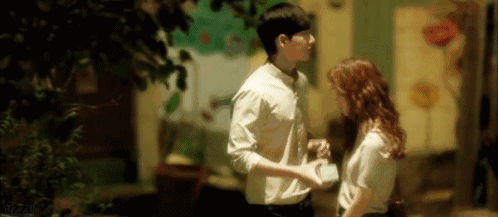 看个韩剧预告片,分分钟有买凶做掉女主的冲动!