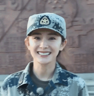 《真正男子汉》也要求嘉宾在一块板上写下自己的