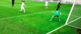 主力门将的齐达内二儿子「卢卡·齐达内」在比赛中出现了一次低级失误