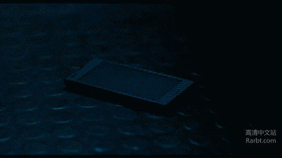 人性的丑恶就在此时暴露得一览无遗,男主一行人得知美女孕妇在其他