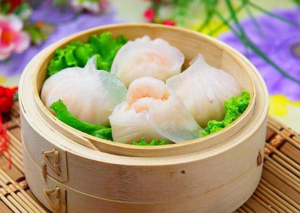 嘴和三个鸡爪猜成语_无骨鸡爪图片(3)