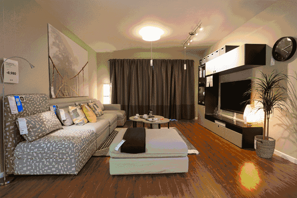 分别是客厅,厨房,卧室及阳台,为不同人群提供合适的家居解决方案