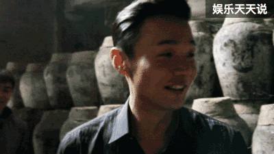 《乘风破浪》来了,长得像梁家辉的李荣浩也来了!