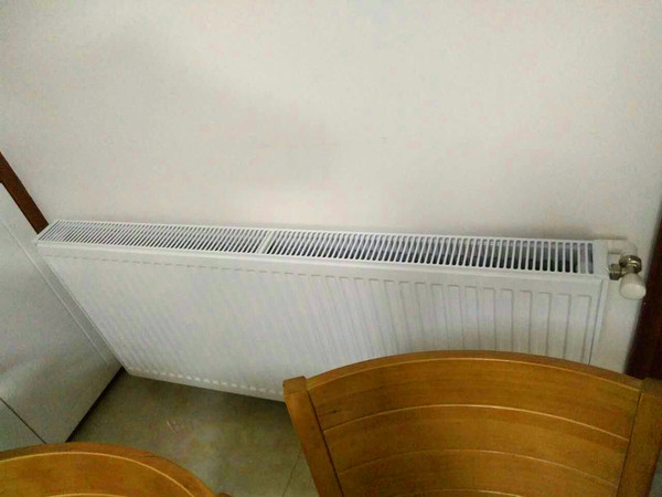 明装暖气片安装效果图