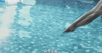 壁咚床咚摸头杀,美颜腹肌禁欲系,杨洋本人才是行走的撩妹苏神