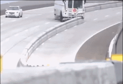 换个井盖是这样的 ▼