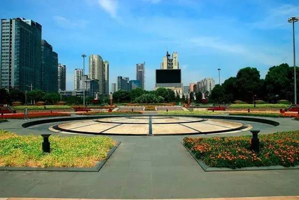 附近广场 搜狐网