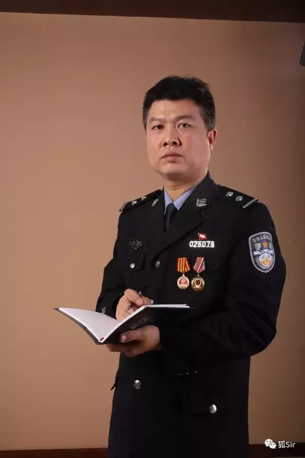 2016北京榜样·最美警察入围民警--西城分局 焦伟