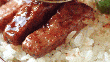 虽然不是专业厨子,但绝对是专业吃货. 欢迎视奸我们的伙食和猫.