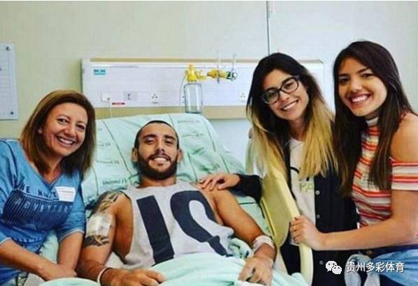 【多彩热点】巴西足球队空难幸存球员述说当时