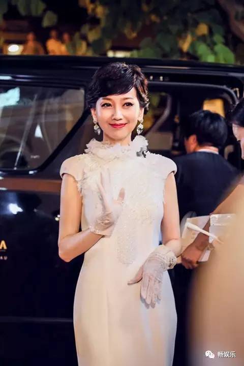 当年赵雅芝简直美得不能用言语来形容"冯程程"更被选为20世纪香港最