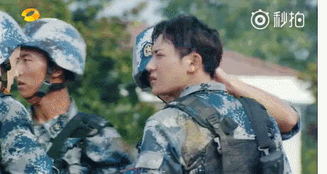 黄子韬和蒋劲夫两个完全不同的明星 大家觉得呢?