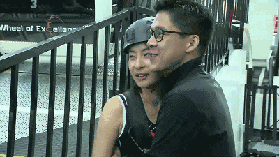 从北京,香港,澳门,伦敦,再到雅典 确认关系后 之前两人参加《极速前进