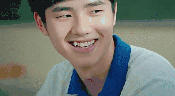 而且,把牙齿整得又白又齐,也不见得就更好看,还有可能失去了原本的