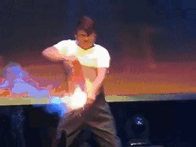 搞笑gif:世界上本没有太监,作死的人多了就有了