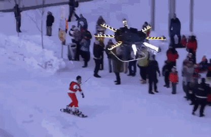 史上最强无人机!圣诞节老司机带你滑雪带你飞