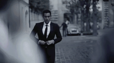 可在小法君心中,他明明是英俊潇洒,成熟内敛,风流倜傥般的人物.