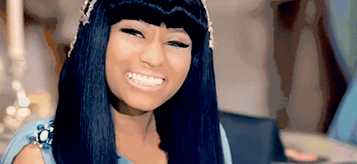 但是这些婊气兼具咖位的天后在下面这个人面前仍要甘拜下风,这位人送