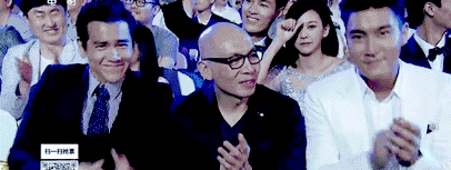 除了圈内口碑好外,彭于晏的观众缘基本上也是十几年如一照的好.