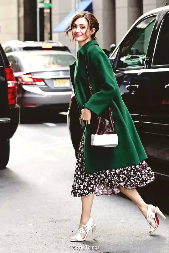 凹造型拍照姿势 a4ihq27404689567629.jpeg