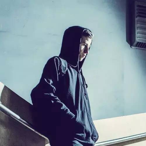 faded伴奏在线听图片