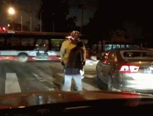 人民币玩家和屌丝玩家差距就是这么大!